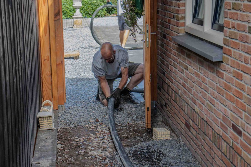 Schuimbetonslang wordt om de hoek getrokken