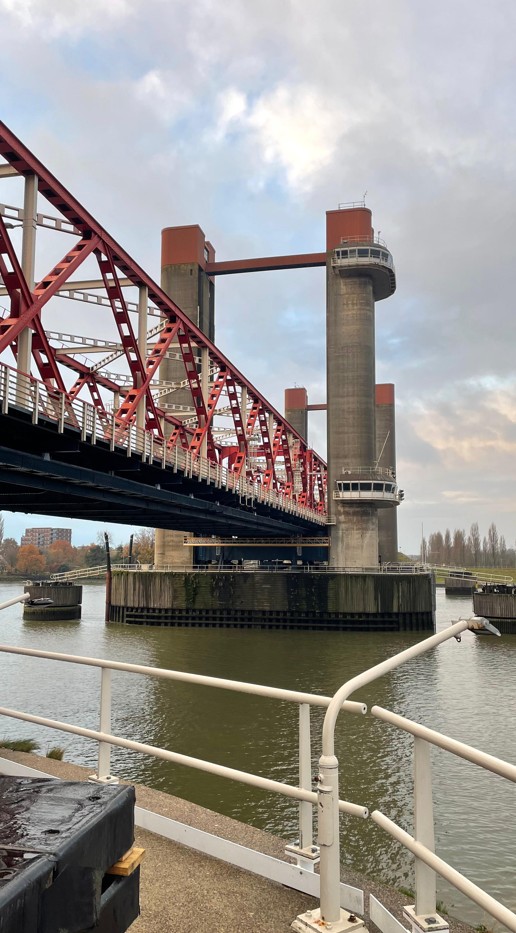 Een foto van de Spijkernisserbrug