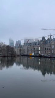 Een kijkje onder het Binnenhof! 👀 

In de kelders van het Binnenhof mochten we het afgelopen jaar meerdere keren werken aan het storten van betonvloeren en betonwanden. Indrukwekkend om te zien hoeveel vakmanschap hier samenkomt. Extra bijzonder: we werken hier emissieloos met onze accubetonpomp.

#bouw #binnenhofrenovatie #binnenhof #betonpomp